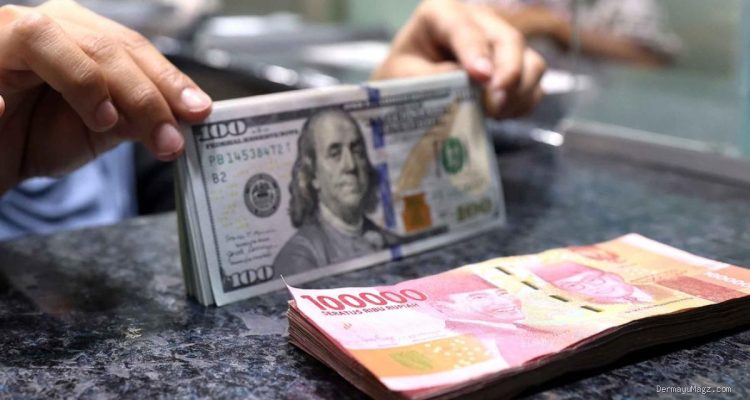 Rupiah Melemah Dekati 18.000 per Dolar, Pasar Menanti Risalah The Fed
