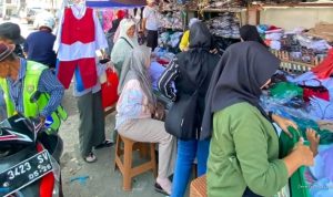 Seragam Indramayu Banjir Order: Ini Penyebab Pedagang Serbu Sekolah!