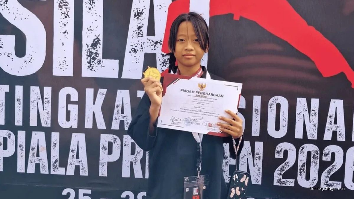 Siswi MI Indramayu Juara 1 Tanding Usia Dini Pencak Silat CNN