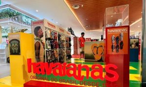 Strategi Havaianas Jual Sandal Jepit Premium ke Orang Kaya
