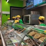 Subway Ubah Kaca Jadi Sumber Pendapatan