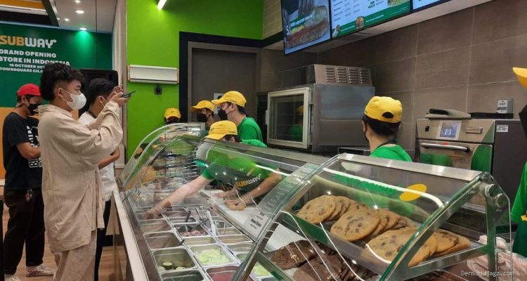 Subway Ubah Kaca Jadi Sumber Pendapatan