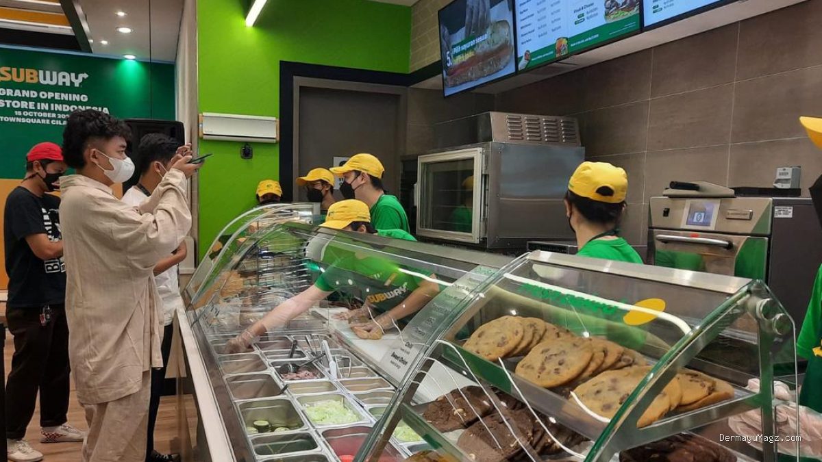 Subway Ubah Kaca Jadi Sumber Pendapatan