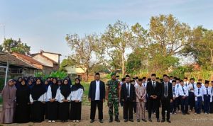 tanamkan-jiwa-patriotisme-babinsa-anjatan-bekali-santri-baru-ponpes-umul-khoir-d-66226 Tanamkan Jiwa Patriotisme, Babinsa Anjatan Bekali Santri Baru Ponpes Umul Khoir dengan Wawasan Kebangsaan
