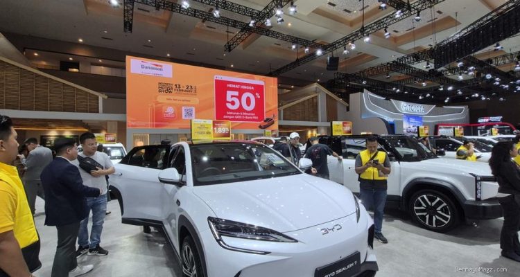 Tantangan Berat Pasar Otomotif 2024 Menurut Adira Finance