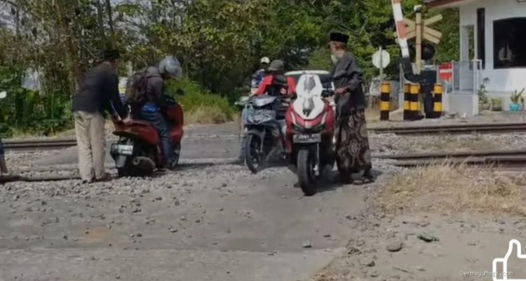 Viral Video Jebakan Batman Telagasari: Warga Murka Nyawa Bukan Taruhan