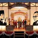 12 Ide Dekorasi Panggung Agustusan dari Kardus, Kreatif & Hemat
