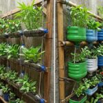 8 Ide Kebun Vertikal dari Galon & Botol Bekas di Lahan Sempit