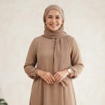 8 Model Gamis Ibu-Ibu untuk Malam Tirakatan 17 Agustus: Anggun & Elegan
