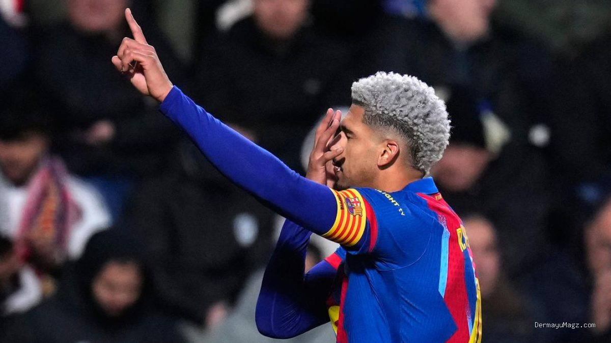 Alasan Hansi Flick Melepas Ronald Araujo ke Liverpool Terungkap