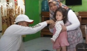 Dedi Mulyadi Bantu Keluarga Warsilah di Indramayu, Haru Urus 5 Balita Kembar