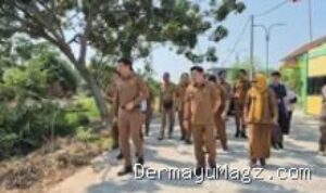 Indramayu Bupati Lucky Hakim Tinjau Pengangkatan Enceng Gondok di Saluruan Pembuangan Kalentahu 10 Agustus 2026, 21:30 WIB