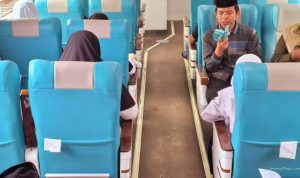KAI Daop 3 Cirebon Ajak Anak Yatim Tahfidz Ngaji di Atas Kereta
