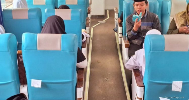 KAI Daop 3 Cirebon Ajak Anak Yatim Tahfidz Ngaji di Atas Kereta