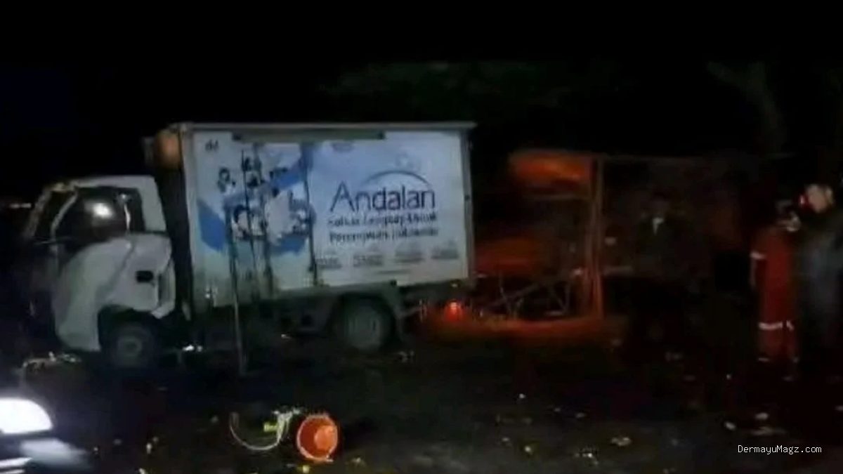 Kecelakaan Maut Karangampel: 3 Kendaraan Ringsek, Sopir Terjepit