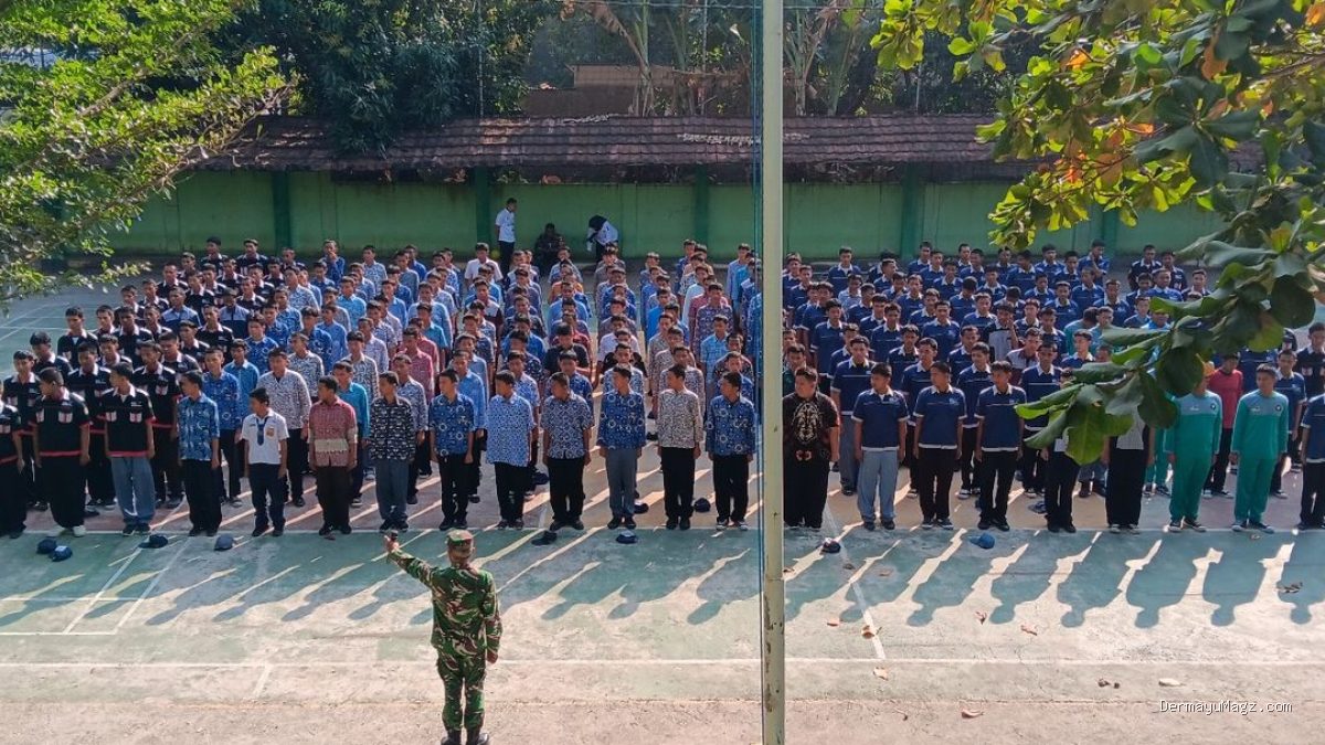 Koramil 1615/Haurgeulis Tanamkan Panca Waluya di SMK PGRI Gantar