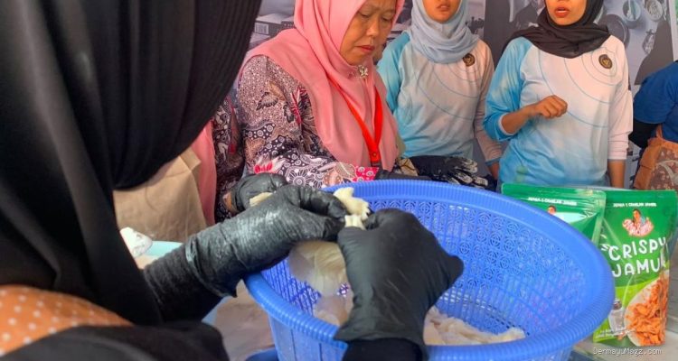 Lapas Indramayu Berdayakan Warga Binaan Lewat Budidaya Jamur Crispy