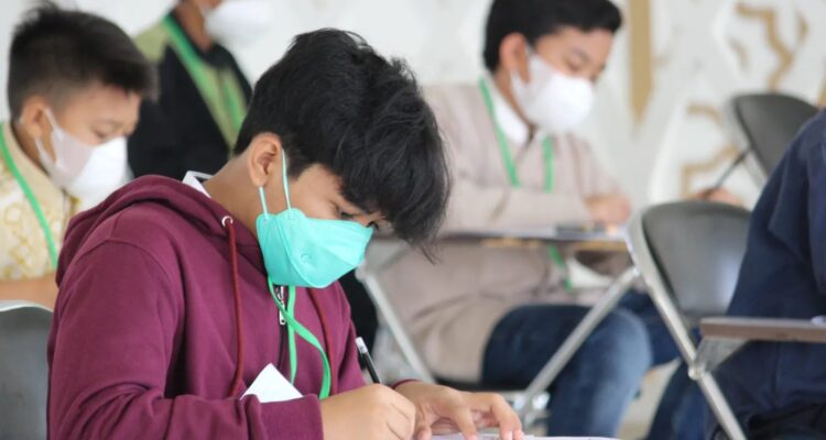 Photo by PPM Al-Hassan Putra via Pexels - Panduan Menghadapi Ujian dengan Tenang dan Fokus Maksimal