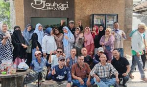 reuni-akbar-smp-muhammadiyah-haurgeulis-84-nostalgia-42-tahun-di-cafe-djauhari-25665 Reuni Akbar SMP Muhammadiyah Haurgeulis 84: Nostalgia 42 Tahun di Cafe Djauhari
