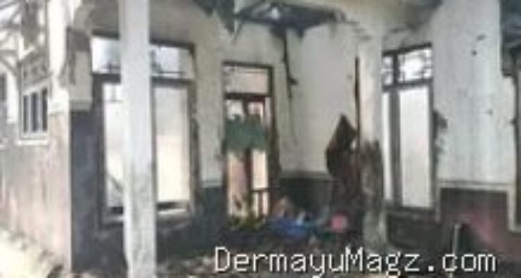 Rumah Warga Indramayu Ludes Terbakar Saat Ngobeng, Kerugian Rp100 Juta