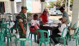 Skrining Massal TBC di Desa Tamansari: Puskesmas Lelea & Babinsa Bergerak