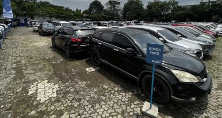 Strategi Menang Lelang Mobil Bekas: Tips Ampuh Tawar Harga Terbaik