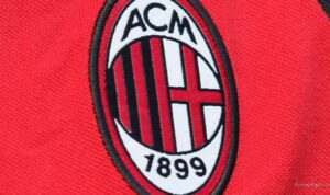 Tifo Raksasa Milanisti Indonesia di SUGBK: Pesan 'Bentornato Amore' Sambut AC Milan