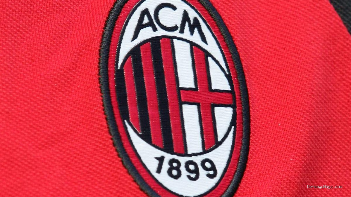 Tifo Raksasa Milanisti Indonesia di SUGBK: Pesan 'Bentornato Amore' Sambut AC Milan