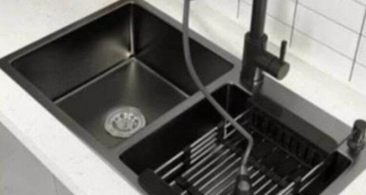 Photo by lazada.co.id - 10 Inspirasi Desain Tempat Cuci Piring Modern yang Estetik