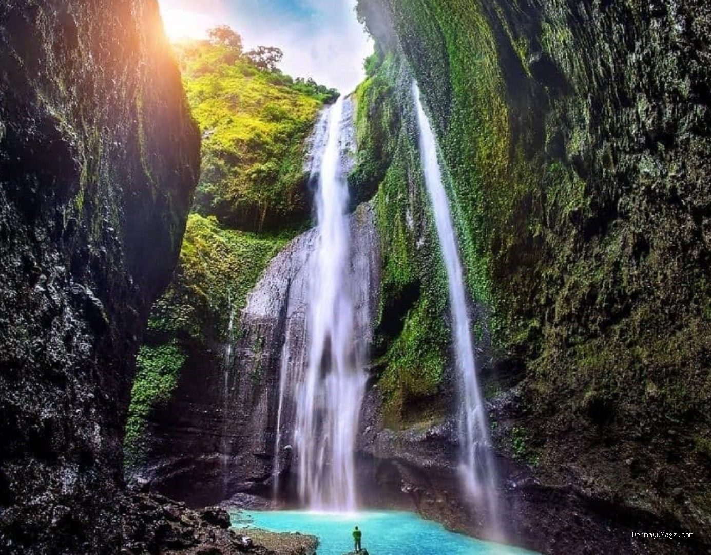 Photo by mixviraltoday.blogspot.com - 10 Rekomendasi Wisata Air Terjun Terbaik untuk Liburan Anda