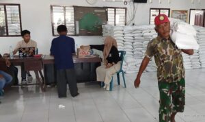 Bansos Beras 30 Kg Cair: 2.182 KPM di Desa Sumbermulya Terdata