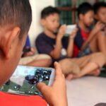 Photo by lendoot.com - Cara Efektif Mengurangi Durasi Anak Bermain HP Setiap Hari