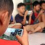 Photo by lendoot.com - Cara Efektif Mengurangi Durasi Anak Bermain HP Setiap Hari