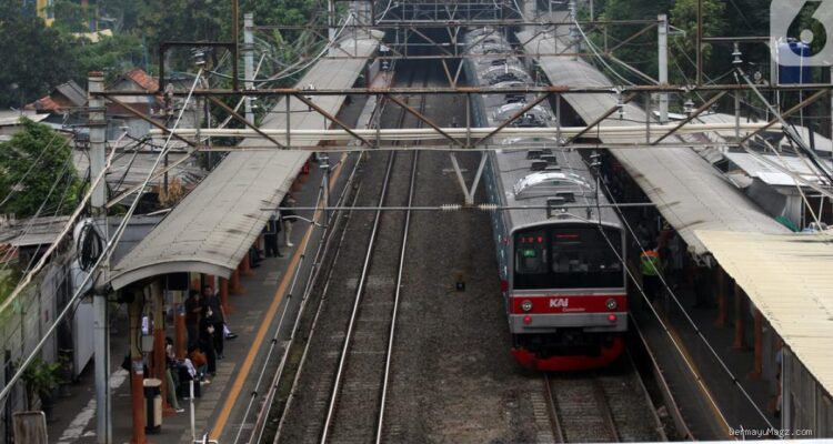 DPR Restui Impor Kereta Bekas demi Atasi Masalah KRL yang Kian Menua