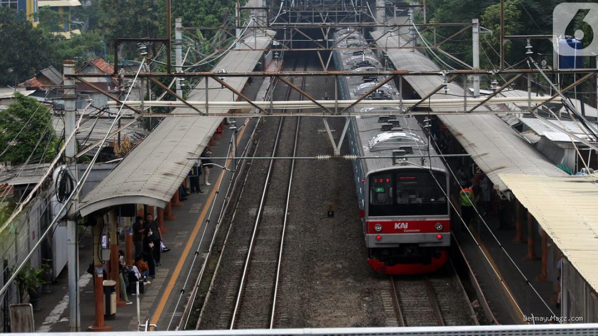 DPR Restui Impor Kereta Bekas demi Atasi Masalah KRL yang Kian Menua