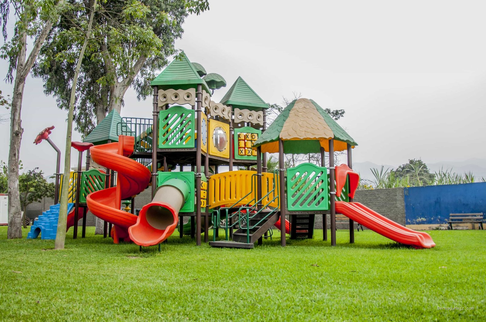 Photo by dalchaebi.me - Ide Desain Taman Bermain Anak yang Aman di Halaman Belakang