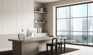 Photo by istockphoto.com - Inspirasi Desain Meja Kerja Menghadap Jendela yang Estetik