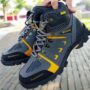 Photo by shopee.co.id - Panduan Memilih Sepatu Gunung Awet dan Nyaman untuk Pendaki