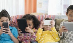 Photo by yoursay.suara.com - Panduan Mengajarkan Anak Menggunakan Gadget secara Bijak