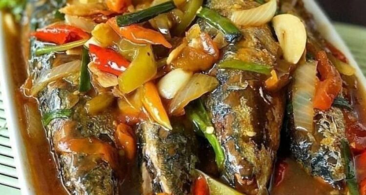 Photo by briliofood.net - Penyebab Daging Ikan Mudah Hancur Pas Dimasak Kuah Pindang Asam Segar