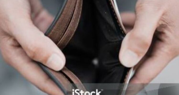 Photo by istockphoto.com - Penyebab Uang Cepat Habis Meski Jarang Berbelanja Besar