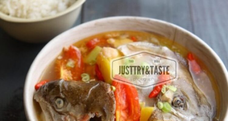 Photo by justtryandtaste.com - Rahasia Sup Kepala Ikan Salmon Kuah Jahe Bening Penambah Stamina Tubuh