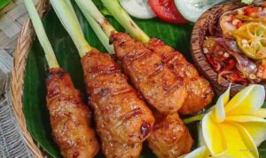 resep-sate-lilit-ayam-khas-bali-yang-gurih-dan-praktis-di-rumah-81725 Photo by jadilaper.com - Resep Sate Lilit Ayam Khas Bali yang Gurih dan Praktis di Rumah