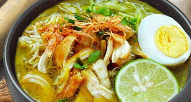 Photo by thehealthybelly.co - Resep Soto Ayam Kuah Bening Segar yang Praktis dan Gurih