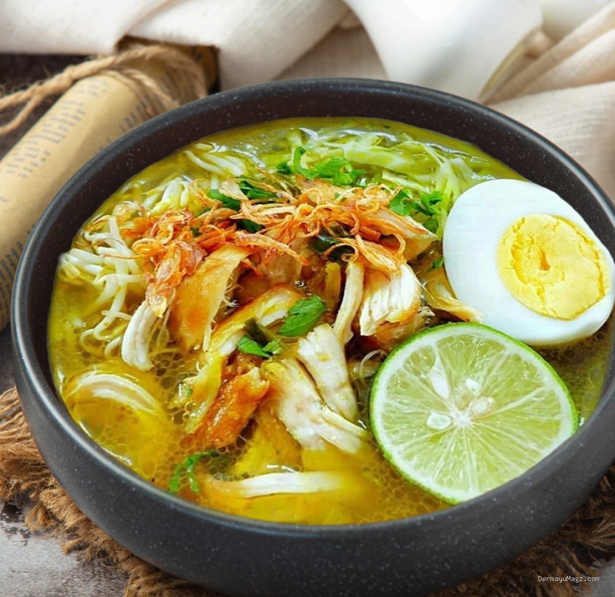 Photo by thehealthybelly.co - Resep Soto Ayam Kuah Bening Segar yang Praktis dan Gurih