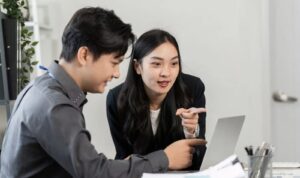 strategi-membangun-jaringan-pertemanan-yang-luas-di-kantor-85151 Photo by marketeers.com - Strategi Membangun Jaringan Pertemanan yang Luas di Kantor