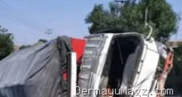 Truk Bermuatan Terguling di Jalan Raya Losarang Indramayu Hari Ini