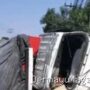 Truk Bermuatan Terguling di Jalan Raya Losarang Indramayu Hari Ini
