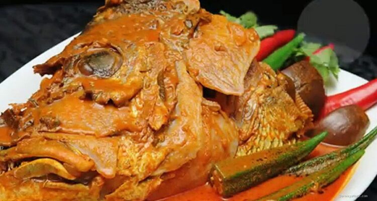 Photo by kreatifikan.blogspot.com - Cara Memotong Kepala Ikan Kakap Merah yang Keras Tanpa Merusak Bentuk