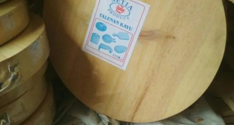 Photo by blibli.com - Penyebab Bau Amis Darah Ikan Tertinggal di Papan Talenan Dapur